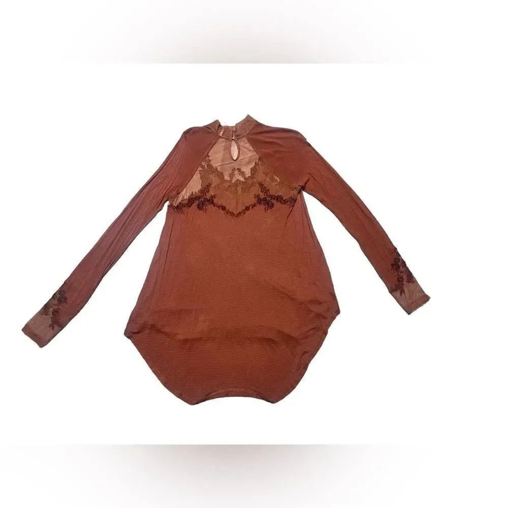 NWT women’s FREE PEOPLE Saheli Tunic in Woodlands Rust Brown Embroidered Top - Picture 6 of 11